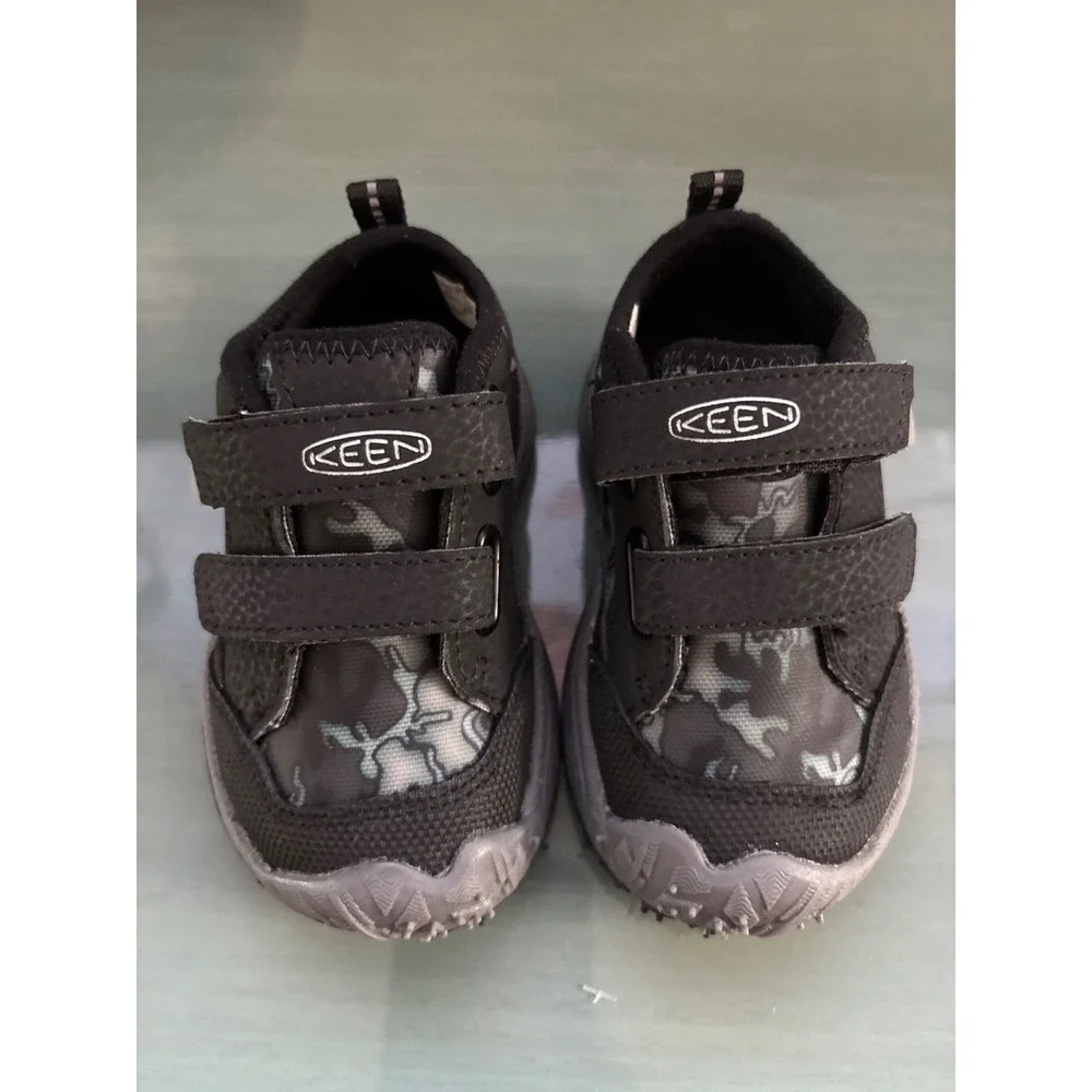 Keen infant toddler boys size 5 Speed Hound tennis shoes outdoor play water NEW